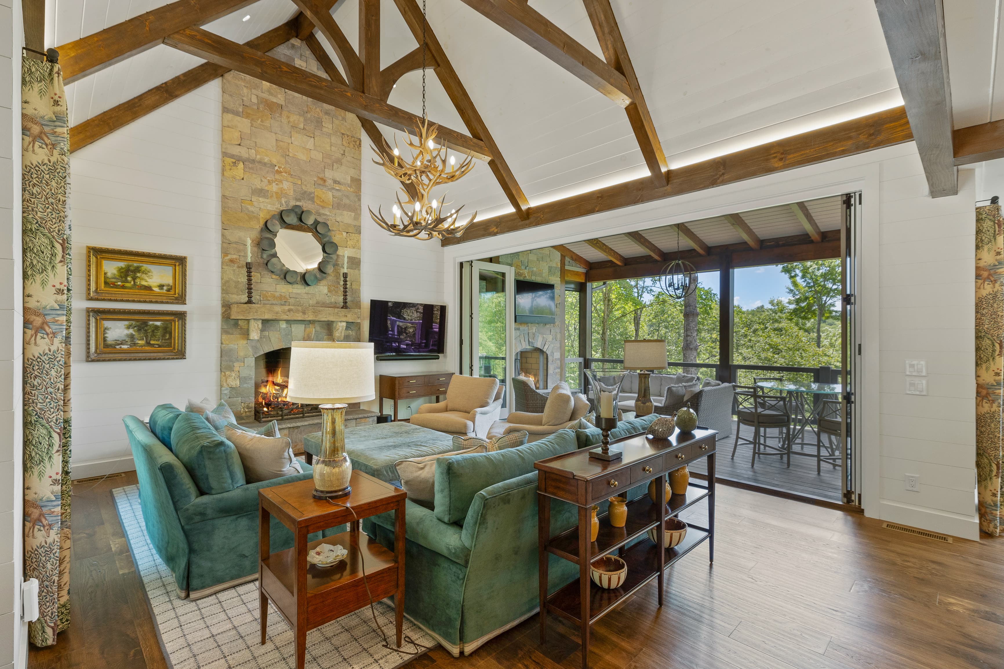 Raised heavy-timber frame with exposed mortise-and-tenon joinery.
